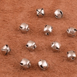 Silver Jingle Bells, 200pcs Pinched Dancing Clapper Bells 6*7mm Jingle Bells Charms for Christmas Tree Ornaments/Dog collar accessories