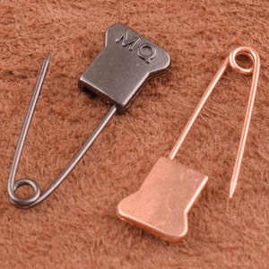 Pines de seguridad de metal 24pcs 25 * 8mm Mini Broche Fijaciones de seguridad 1 pulgada Pines de seguridad plateados Pines colgantes Etiquetas de seguridad Pines de seguridad Desemser pines de seguridad Suministro