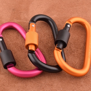 Länge Breite Carabiner Schlüsselkette gestempelt Silber personalisierte Worte Home Coordinate Rock Climber Clip Belay Men, drei der Farbe wählen