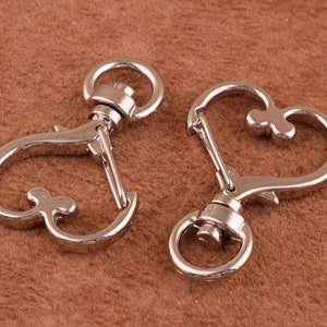 20pcs schwenkbare Feder Snaps Haken Herz geformt Schwenkhaken 35 * 8mm Schwenkverschluss Push Gate Haken Geldbörse Verschluss für Lanyards/Geldbörse/Tasche/Hund Leine