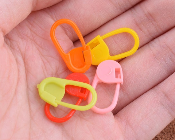 パステルカラーのかわいい安全ピンイヤリング、22*11 mm プラスチック