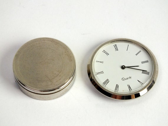 Mini jewelry box as a watch, small pill box, vint… - image 4
