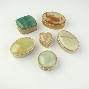 Vintage mini jewelry box, pill box, jewelry lid box for tablets, snuffbox, gift for women, gift for men, birthday gift