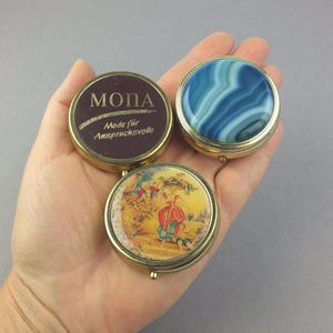 vintage mini jewelry box with flower motifs, small pill box, box for tablets, jewelry, gift women, gift mom, gift grandma