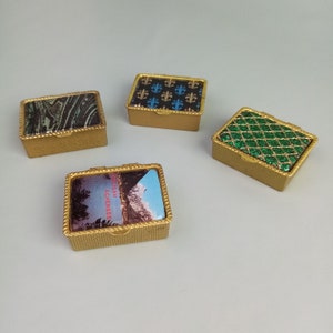 mini portagioie vintage, scatola di metallo, portapillole, scatola con coperchio per tablet, regalo donna, regalo uomo, piccolo regalo di Pasqua