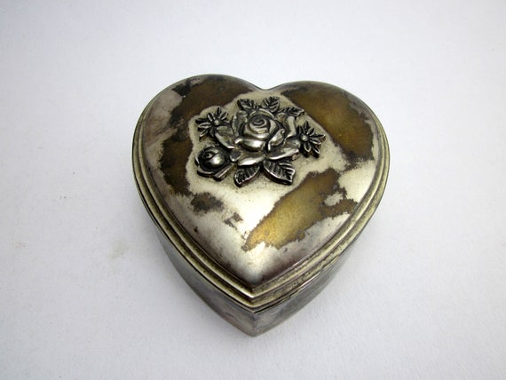 antique heart box with roses, vintage box for jew… - image 1