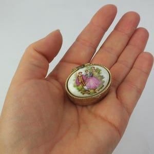 Vintage mini jewelry box metal, small pill box, pill box, lid box for tablets, gift for her, birthday gift for women