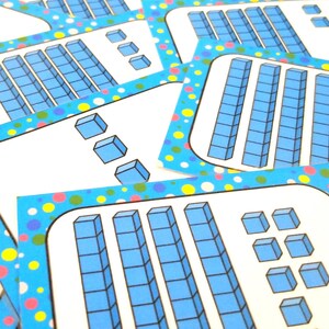Digital: Bloques de base 10 - Valor posicional de 100 tarjetas didácticas imprimibles - Puntos de colores primarios