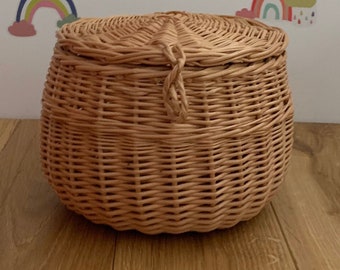 Opbergmand, kinderbinnenmand, rieten opbergmand, mand met deksel, rotanmand, rieten mand,