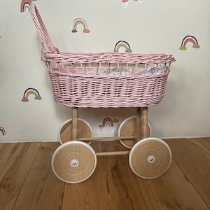eenvoudige WICKER PRAM | poppenwagen | rieten poppenwagen UK |baby poppenwagen | kinderwagen speelgoed | houten kinderwagen | kinderwagen | rieten poppen kinderwagen | kinderwagen