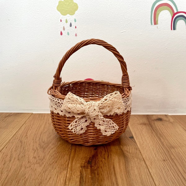 Flower girl basket, flower girl wicker basket, Easter basket, Wedding basket, wicker basket, rattan basket, flower basket, sensory basket