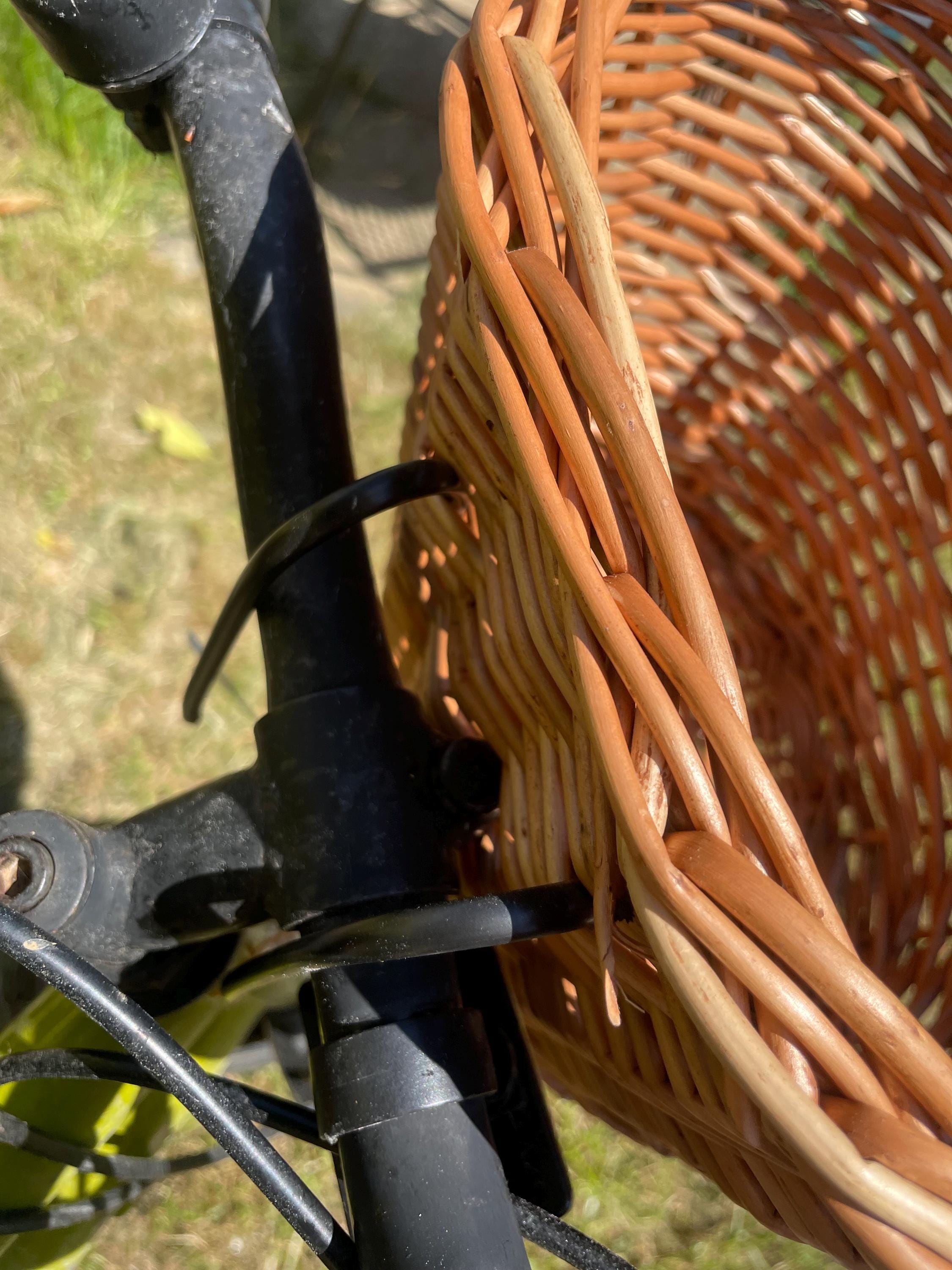 Panier Vélo Tressé Imitation Osier – Étanche, Fixation Guidon, Pour Enfants Et Adultes (Bleu/Blanc/Noir/Violet/Rose/Café)