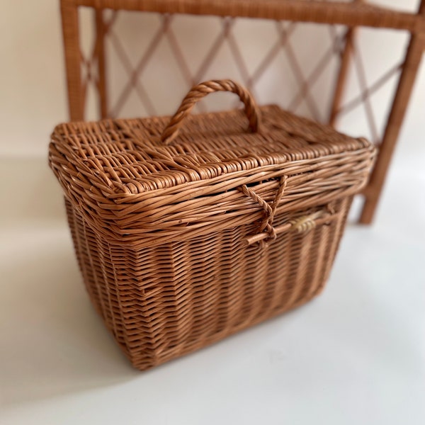 Wicker trunk storage basket, storage basket with lid,