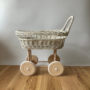 Simple Wicker Pram, Dolls Pram, Wicker Doll Pram UK, Baby Doll pram, Pram Toy, Wooden Pram, Wicker Pram, Cream