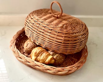 Cesta de pão de vime com tampa: armazenamento de cozinha