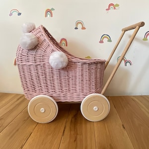 Wicker pram with white pompoms, nametag & bedding included, doll pram, baby doll pram, pram toy, wicker dolls pram, LIGHT PINK