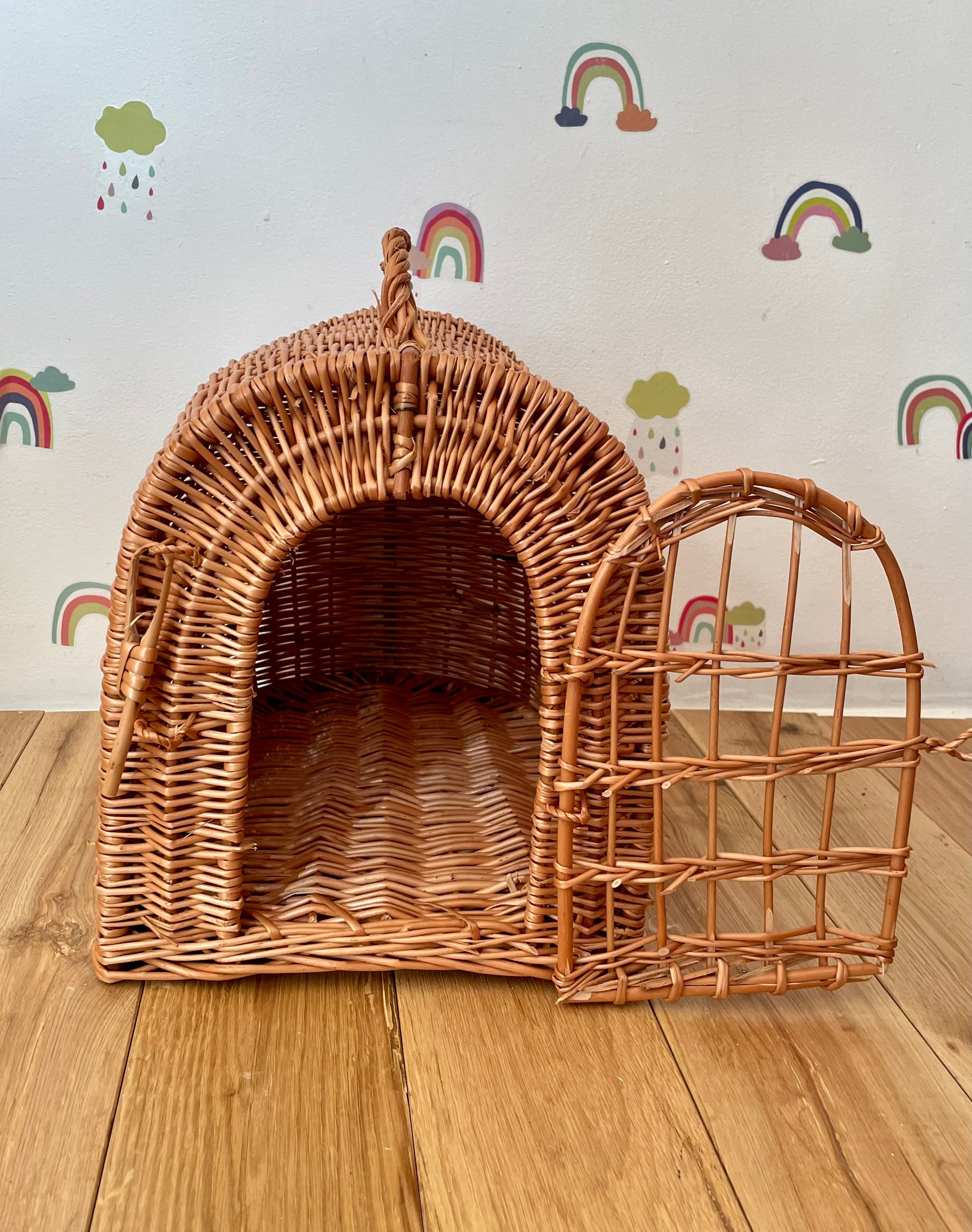 Wicker cat carrier hotsell pets at home