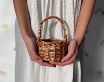 Mini basket, flower girl basket, decoration basket