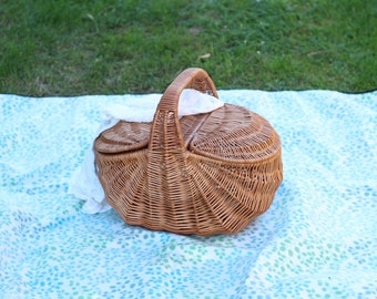 Picnic basket, wicker basket, Large.