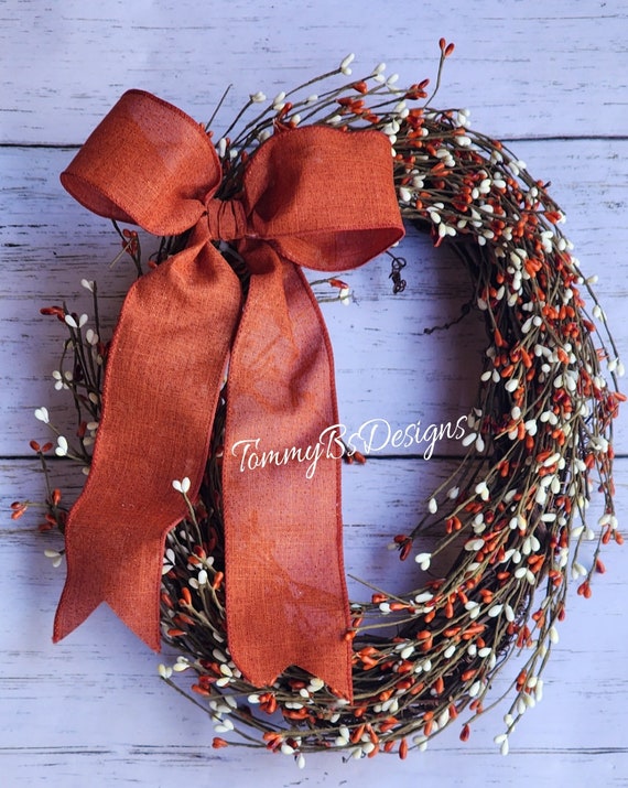 Orange and Ivory Pip Berry Wreath, Pip Berry Wreath, Fall Oval Pip Berry Wreath, Autumn Berry Wreath, Primitive Wreath, Rustic Wreath