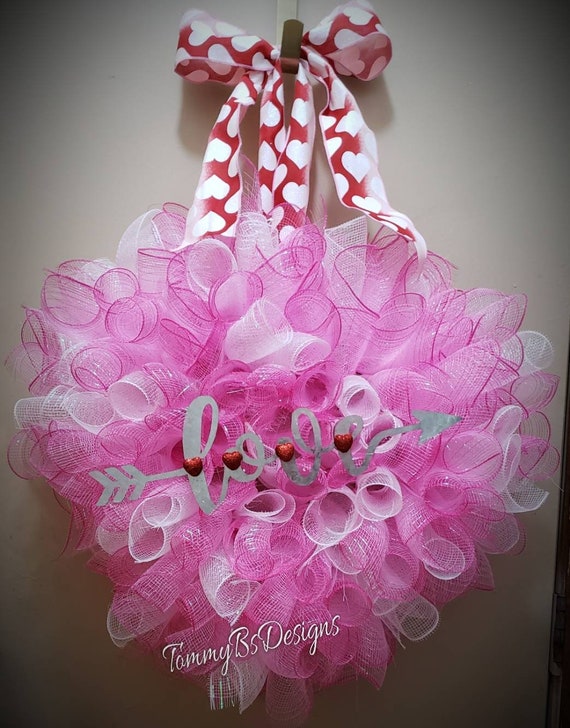 Valentine's Day Wreath; Pink and white wreath; pink heart shaped wreath; pink deco mesh heart wreath
