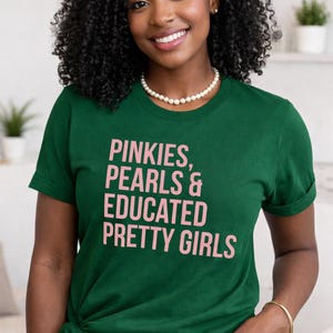 Alpha Kappa Alpha | Pinkies | Perły | Wykształcone ładne dziewczyny | AKA | Koszulka AKA | Prezenty AKA | Akcesoria Aka | Koszulka Alpha Kappa Alpha