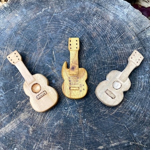 Hand carved mulberry wood electric guitar necklace guitar pendant gift for guitarist handmade jewelry
