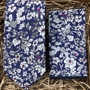 The Blue Cardinal: Blue Floral ties, Blue Floral Men&#39;s Tie, Floral Wedding Ties, Pocket Square, Groomsmen Gifts, Men&#39;s Gifts, Men&#39;s Tie Set
