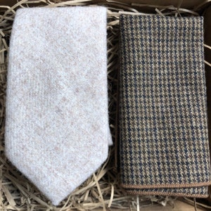 Cream Wool Tie & Houndstooth Pocket Square Set
