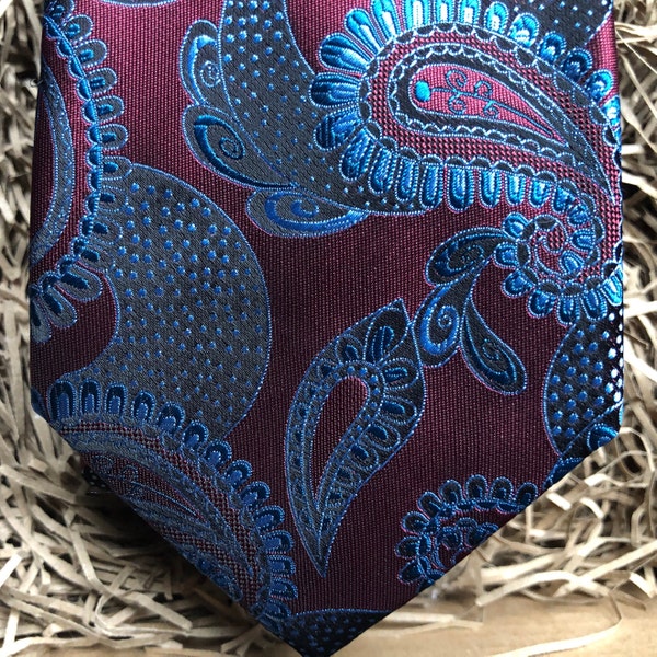 The  Paisley Burgundy  Necktie: Paisley 8cm (3") Wide Necktie, Mens Necktie, Men's Gifts,  Wedding ties, Ties For Men, Wedding Ties,