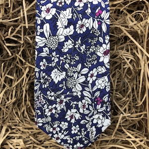 The Blue Cardinal: Blue Floral ties, Blue Floral Men&#39;s Tie, Floral Wedding Ties, Groomsmen Gifts, Men&#39;s Gifts, Men&#39;s Tie Set