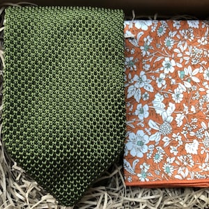 The Olive and Marigold: Green Knitted Necktie, Knitted Ties, Vintage Floral Pocket Square, Men&#39;s Green Ties, Ties For Men, Wedding Ties, UK