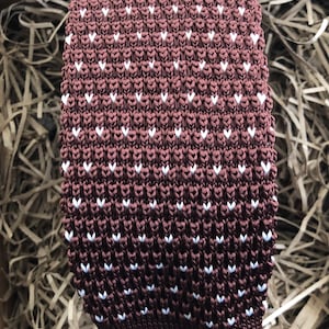 Cravate marron en tricot : cravate pour hommes à bout carré, style mariage