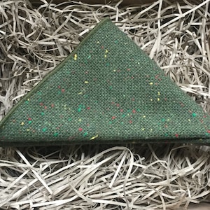 The Moss: Olive Green Men&#39;s Wool Pocket Square, Green Pocket Squares, Green Wool Pocket Square, Mens Gifts, Men&#39;s Handkerchiefs