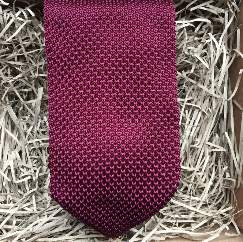 The Mulberry Red Necktie: Red Knitted Necktie Mulberry Tie - Etsy UK