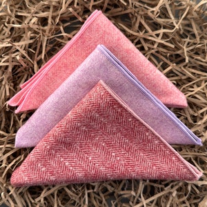 El conjunto cuadrado de bolsillo rosa pastel y lila, pañuelos para hombres, regalos únicos para padrinos, regalos para hombres, regalos de San Valentín para hombres