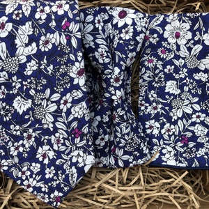 The Blue Cardinal: Blue Floral ties, BlueFloral Bow Tie, Floral Wedding Ties, Pocket Square, Groomsmen Gifts, Men&#39;s Gifts, Men&#39;s Tie Set