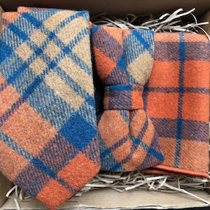 The Heliotrope: Gebrannte Orange Krawatten Set | Fliege | Krawatten | Tartan Krawatte | Karierte Krawatte, Einstecktuch |Trauzeugen Geschenke | Herren Valentinstag Geschenk