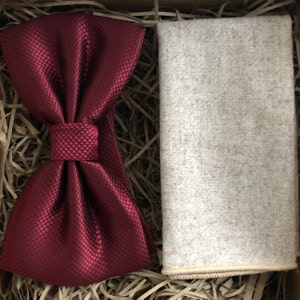 The Ilix and Dill: Burgundy Bow Tie, Cream Pocket Square, Maroon Wedding Ties, Mulberry Bow Tie,  Mens Gifts, Men&#39;s Secret Santa Gifts