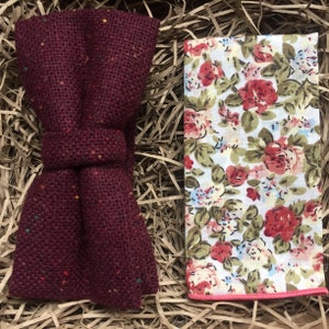 The Oak and Pink Rose: Burgundy Flecked Wool Pre-Tied Bow Tie, Floral Pocket Square, Maroon Wedding Ties, Mulberry Bow Tie,  Mens Gifts