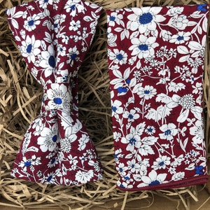 The Cardinal: Burgundy Bow Tie,  Red Floral Bow Tie, Floral Wedding Ties, Pocket Square, Groomsmen Gifts, Men&#39;s Gifts, Men&#39;s Tie Set