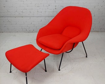 Eero Saarinen for Knoll 1950s vintage Womb Chair With Ottoman