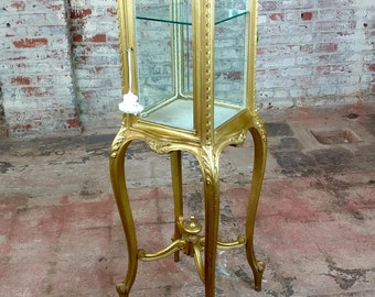 Louis XVI Beautiful minimal French Gilt wood Vitrine on Stands