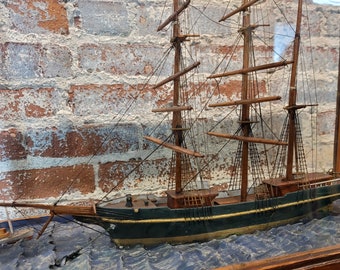 マホガニーガラスケース入り 19 世紀アメリカ帆船 - Etsy 日本