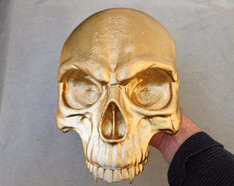 Gran cráneo de vampiro, pintado en oro, para colgar en la pared / impreso en 3D, cráneo con colmillos sin mandíbula inferior.