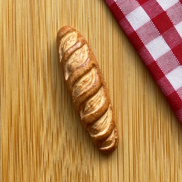 Food magnet - Baguette magnet, fridge magnet, memo board magnet, notice board magnet, miniature food, clay magnets, realistic food magnet