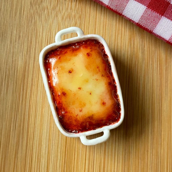 Food magnet - Lasagna magnet, lasagna fridge magnets, memo board magnets, notice board magnets, clay magnets, miniature food, kitchen decor