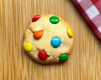 Food magnet - M & M Cookie magnet, fridge magnets, memo board magnets, notice board magnets,  magnets, miniature food, realistic food magnet