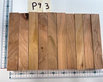 P93 Cereza Negra (Prunus serotina) Pluma de madera exótica doméstica en blanco (10 unidades) Muestra de maderas premium de calidad mixta