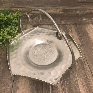 vintage home decor/ stamped metal basket/ hammered aluminum basket/ metal stamped basket with handle/ farmhouse basket/holiday decor/ forged